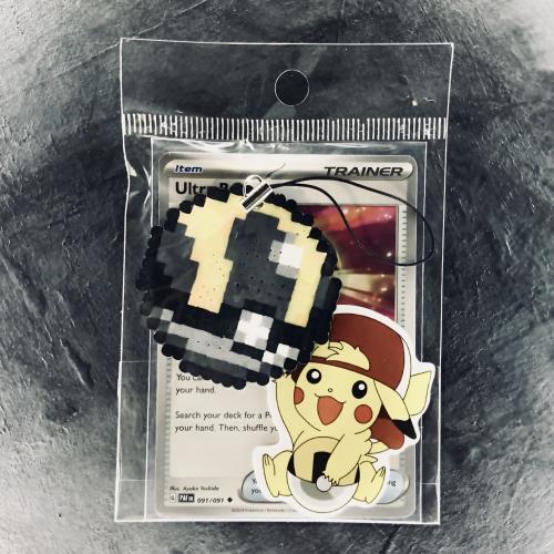 ميدالية الترا بول صناعة يدوية Ultra Ball Retro Pix...