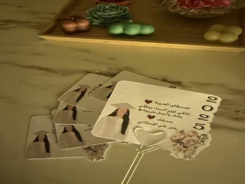 كرت تعليقك مدالية (12 حبة)