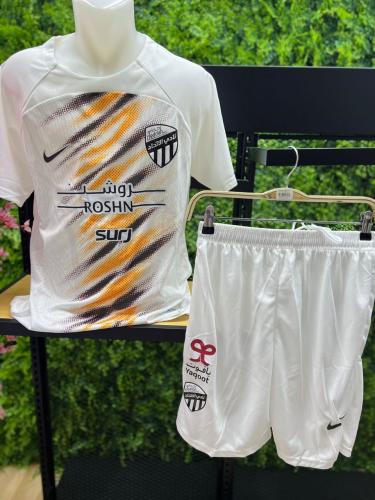 طقم الاتحاد ابيض 2024-2025