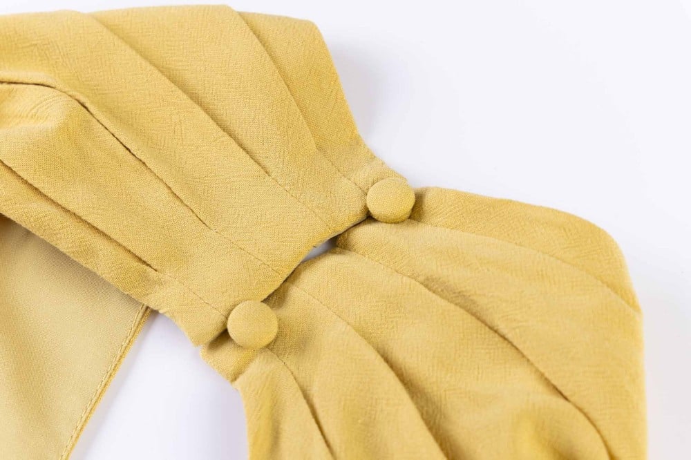 فستان أصفر زاهي