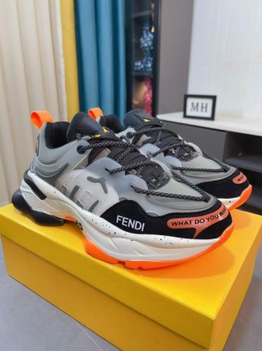 حذاء Fendi Flow للجنسين