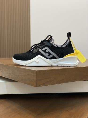 حذاء رياضي Fendi Tag