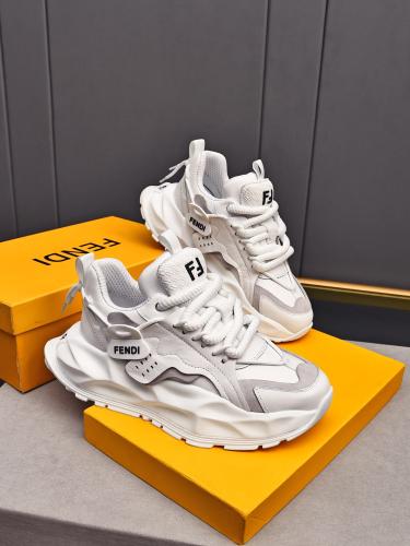حذاء Fendi Flow للجنسين