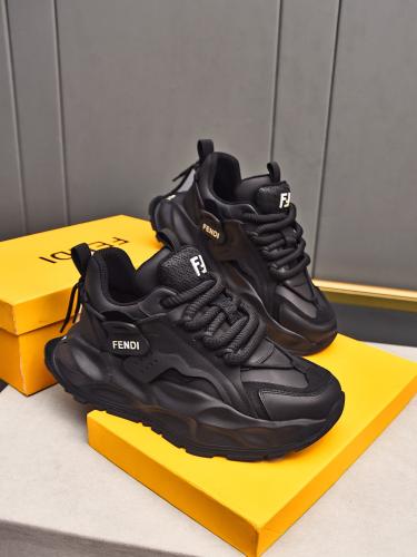حذاء Fendi Flow للجنسين