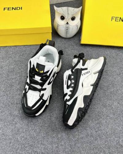 حذاء Fendi Flow للجنسين