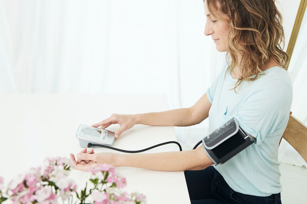 بيورر جهاز قياس ضغط الدم اعلى الذراع - BM35