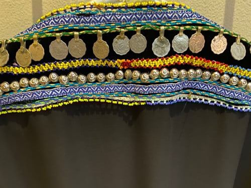 عباية الكتف المشغول EMBROIDERED SHOULDERS