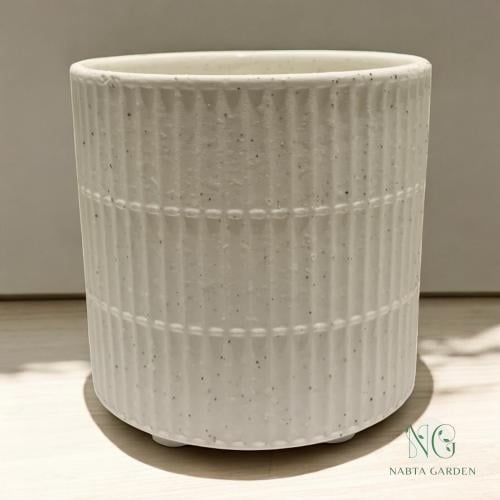 مركن ابيض للنباتات الصغيره