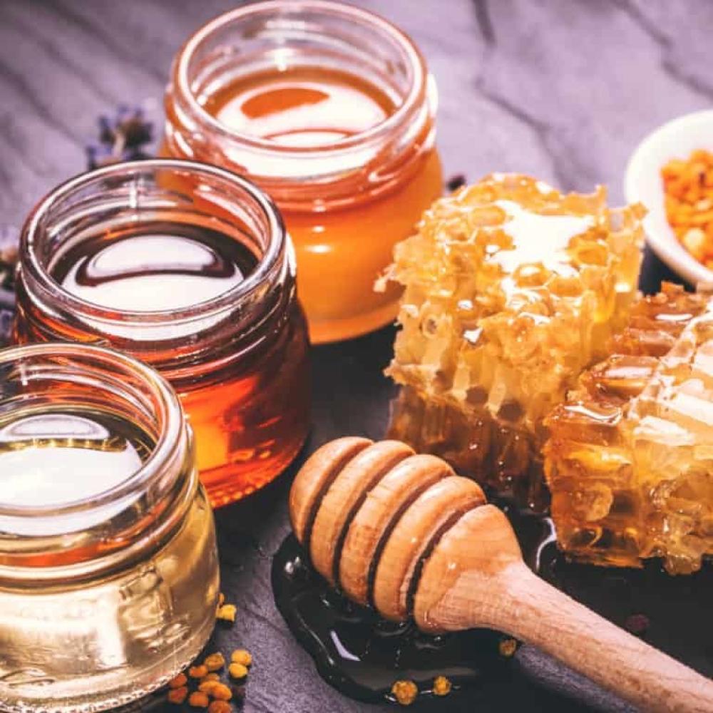 أفضل أنواع العسل للرجال: دليلك الكامل لاختيار العسل المناسب