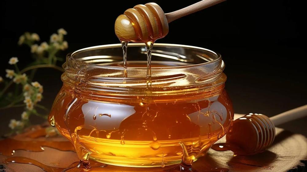 حبة البركة مع العسل: الدليل الشامل للفوائد وطرق الاستخدام والجرعات المناسبة