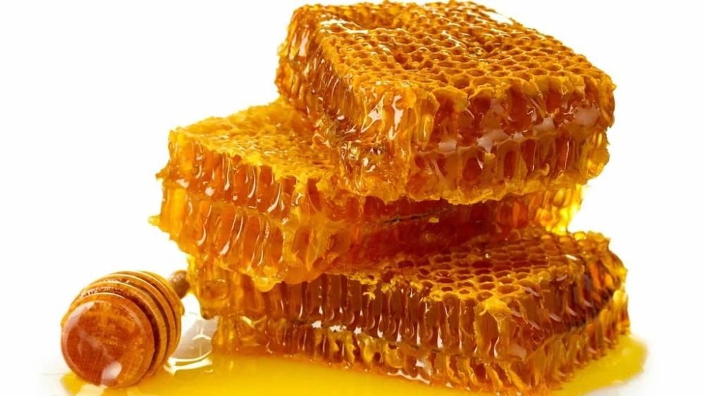هل العسل الأصلي يذوب في الماء؟ دليل الاختبار الكامل بـ 15 خطوة للكشف عن الغش