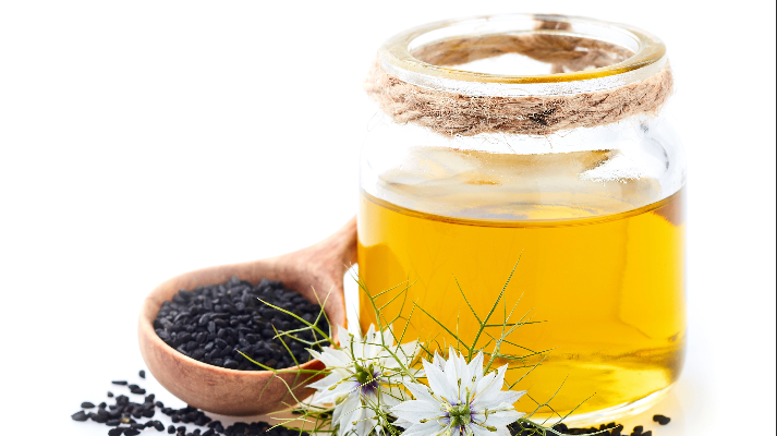 فوائد حبة البركة مع العسل ( ما يخبرنا به العلم )
