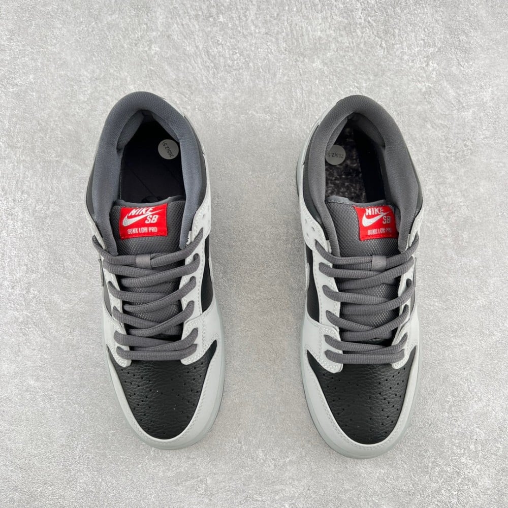 ‏Nike Dunk Low