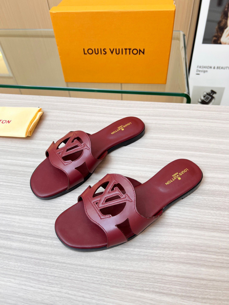 LV Isola Flat Mule Twenty Nine