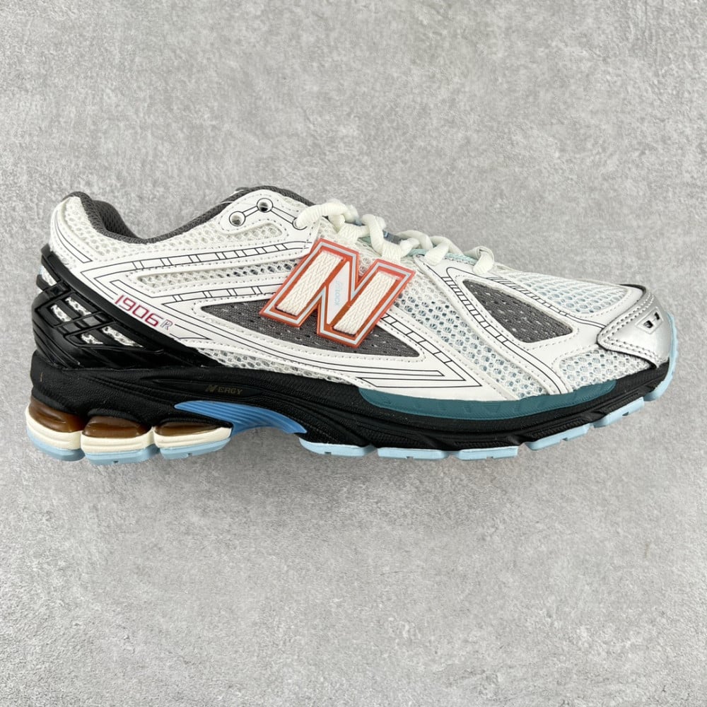 New balance M1906