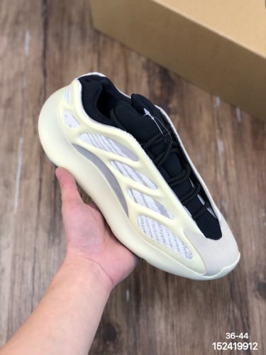 Adidas Yeezy Boost 700 V3