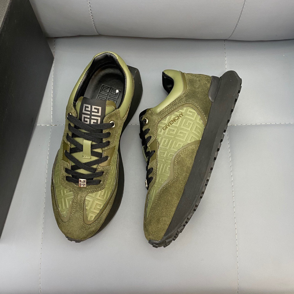 Givenchy Runner