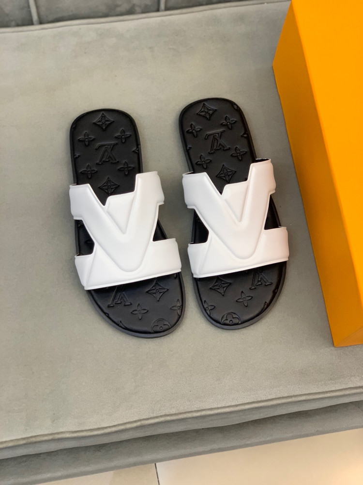 Brown LV Plush Slippers – Zo And Accessories