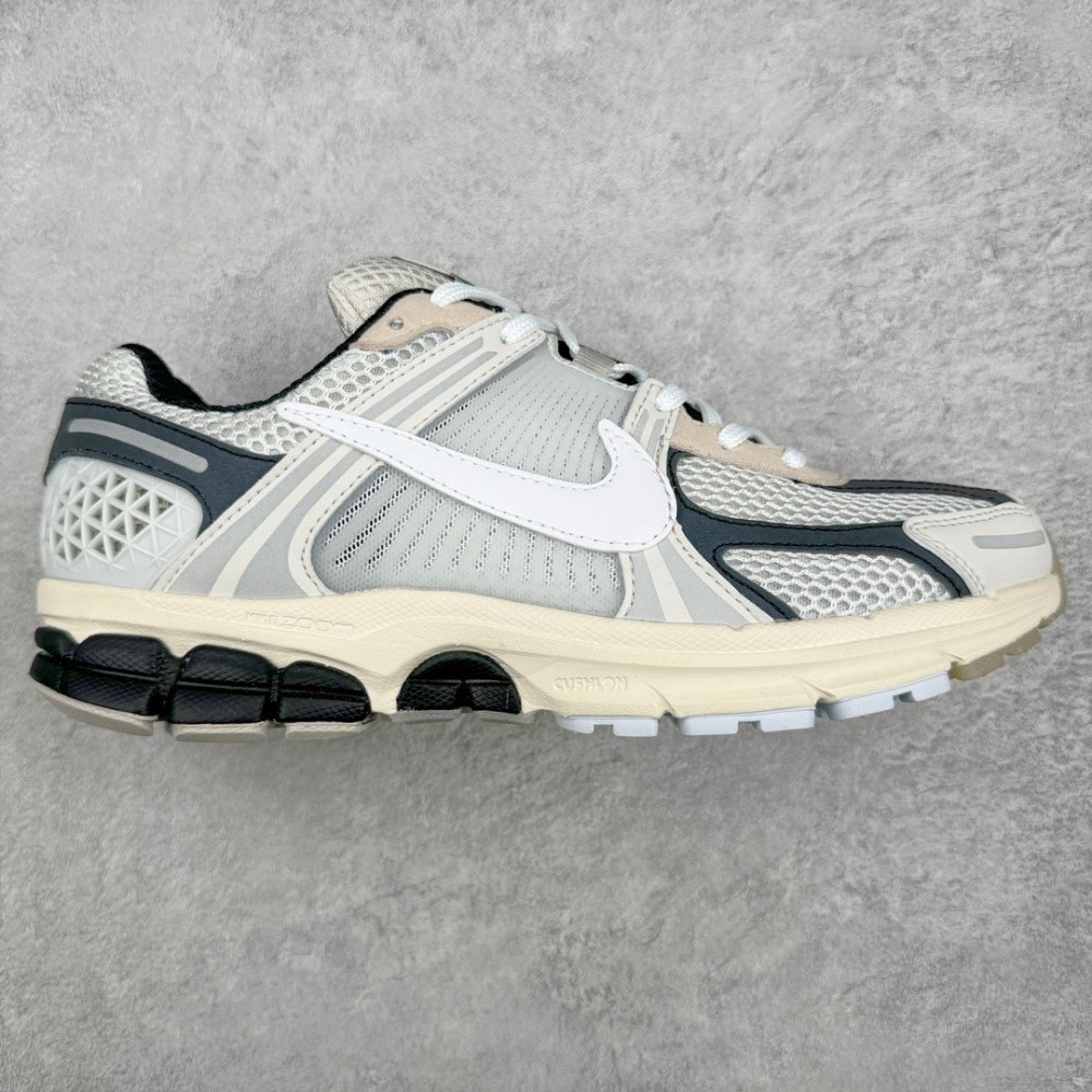 Nike Zoom Vomero 5SP
