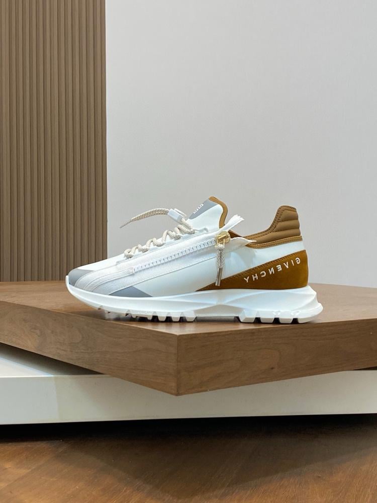 Givenchy Spectre Runner Sneakers - Twenty Nine