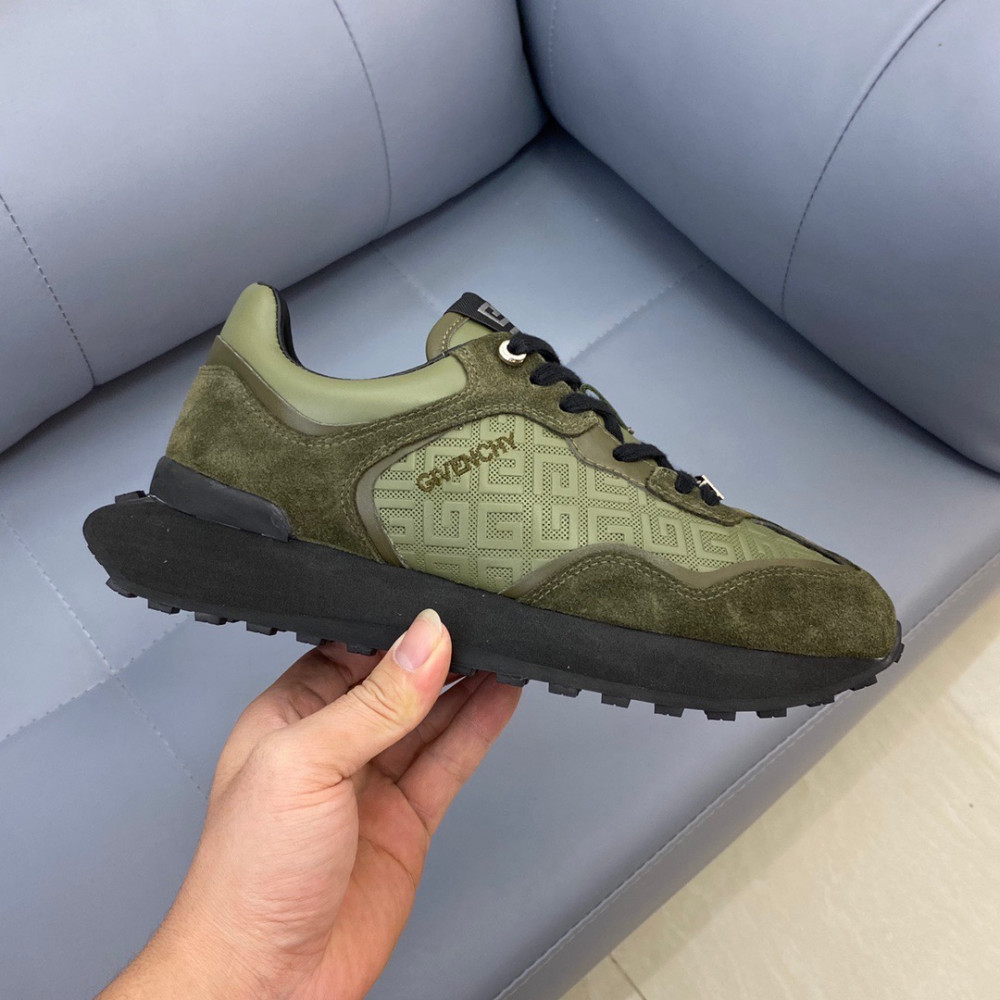 Givenchy Runner
