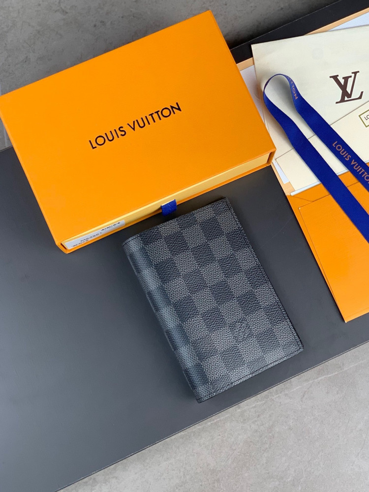 Louis vuitton wallet online packaging