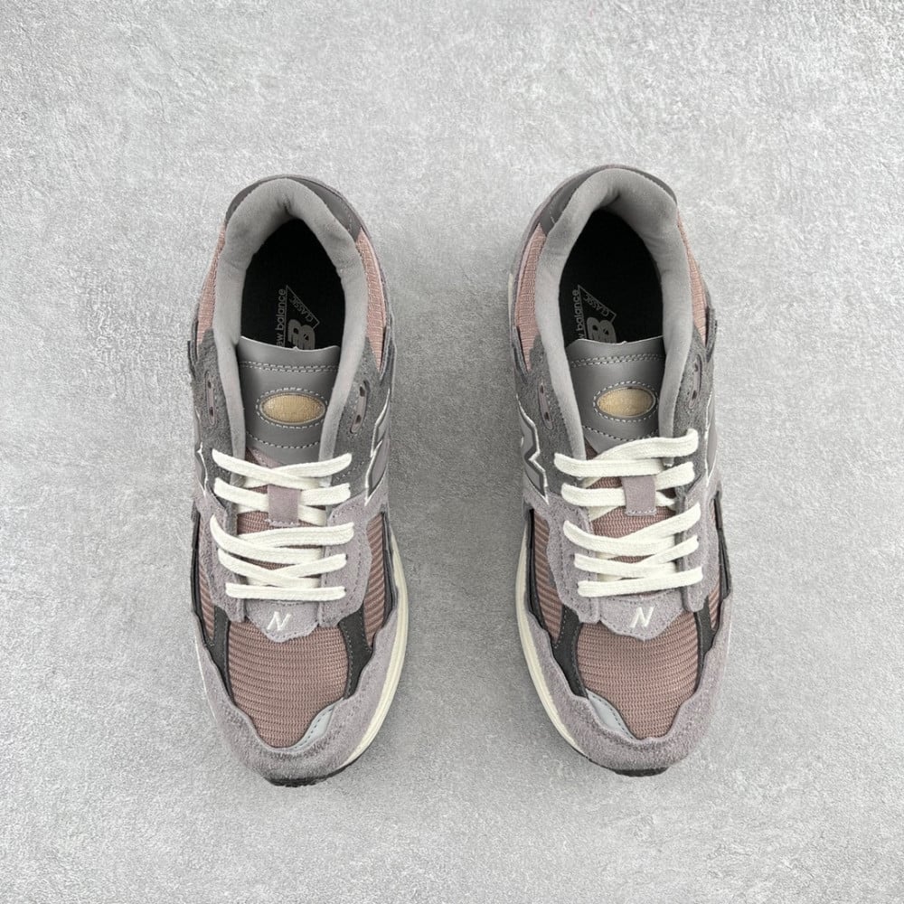 New balance 2002r