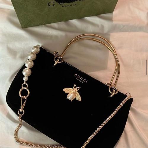 شنطه قوشي + الكيس اصلي