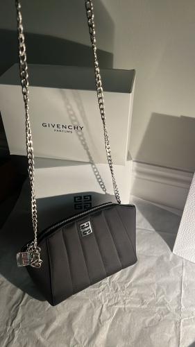 شنطة جفنشي  مع الكيس اصلي