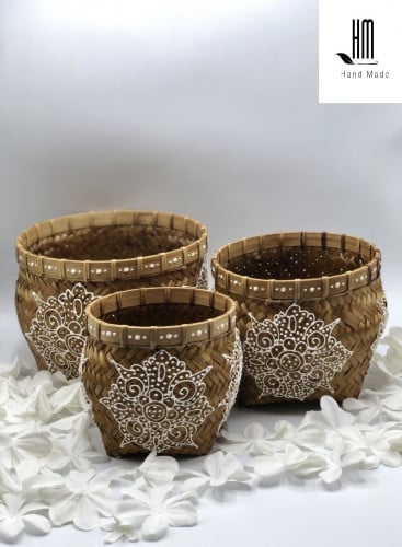 3 أحواض من الخوص الطبيعي بداخل بعضها (25سم , 20سم , 15 سم)