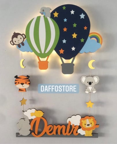 تعليقة جدارية مضيئة