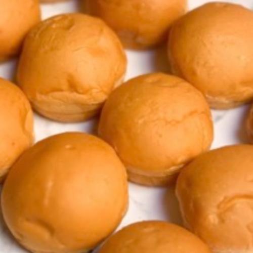 خبر برقر ساده white buns plain- 50 GR