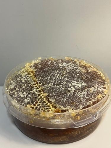 عسل طلح بالشمع