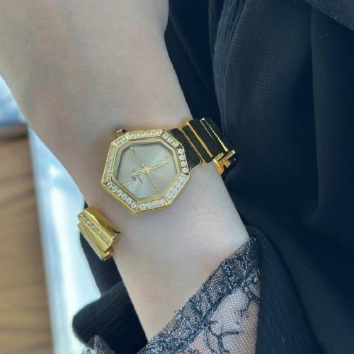 ساعة نسائية ماركة FANDER BLUE