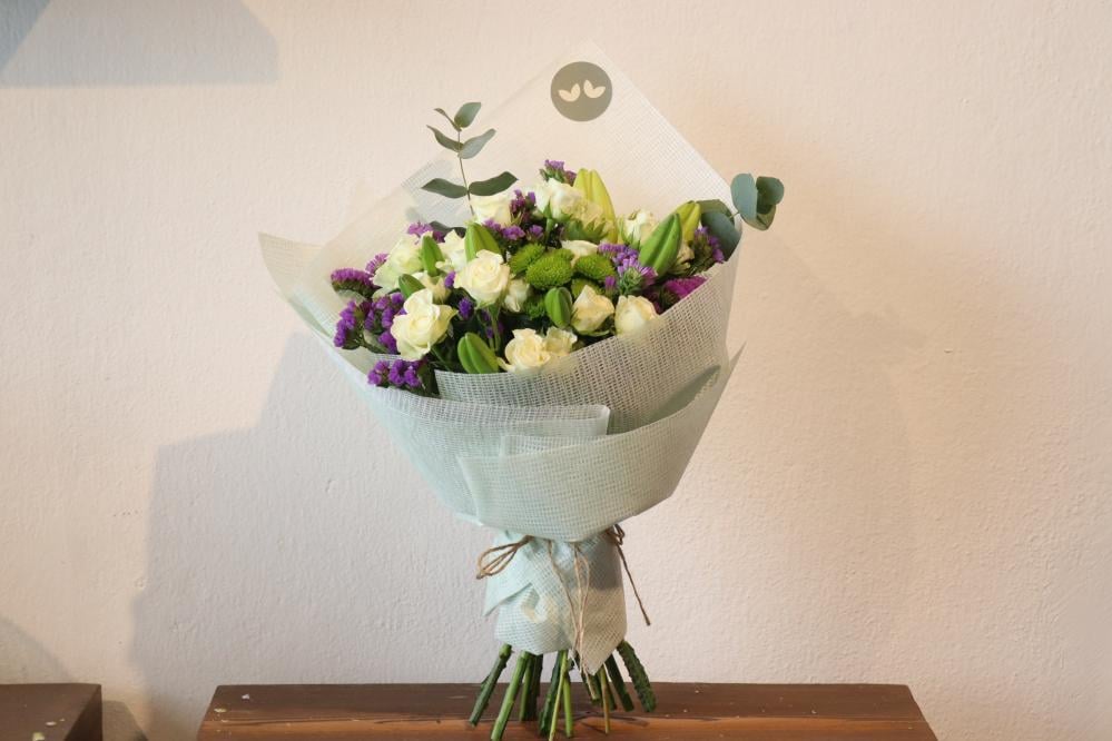 بوكيه الليليوم الأبيض