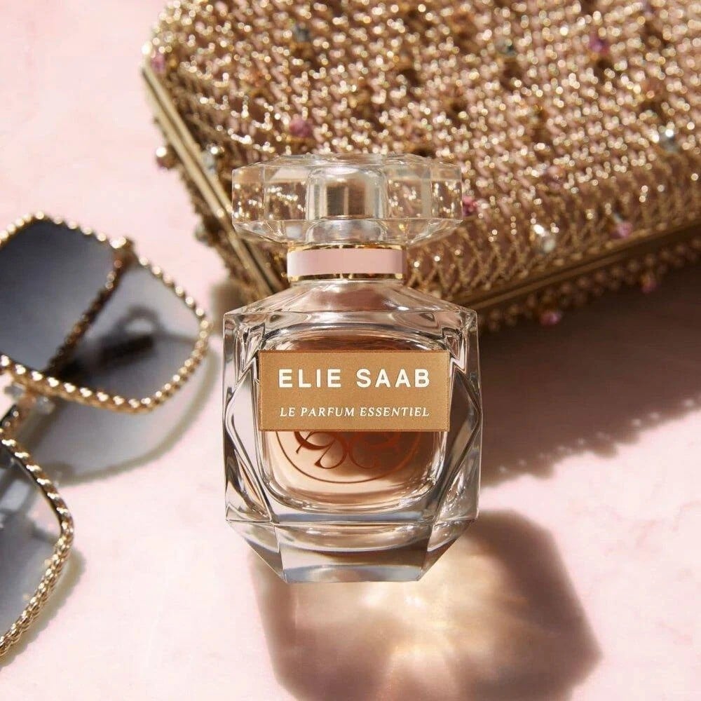 عطر إيلي صعب لو برفيوم إيسينشيل أو دو بارفيوم 90مل