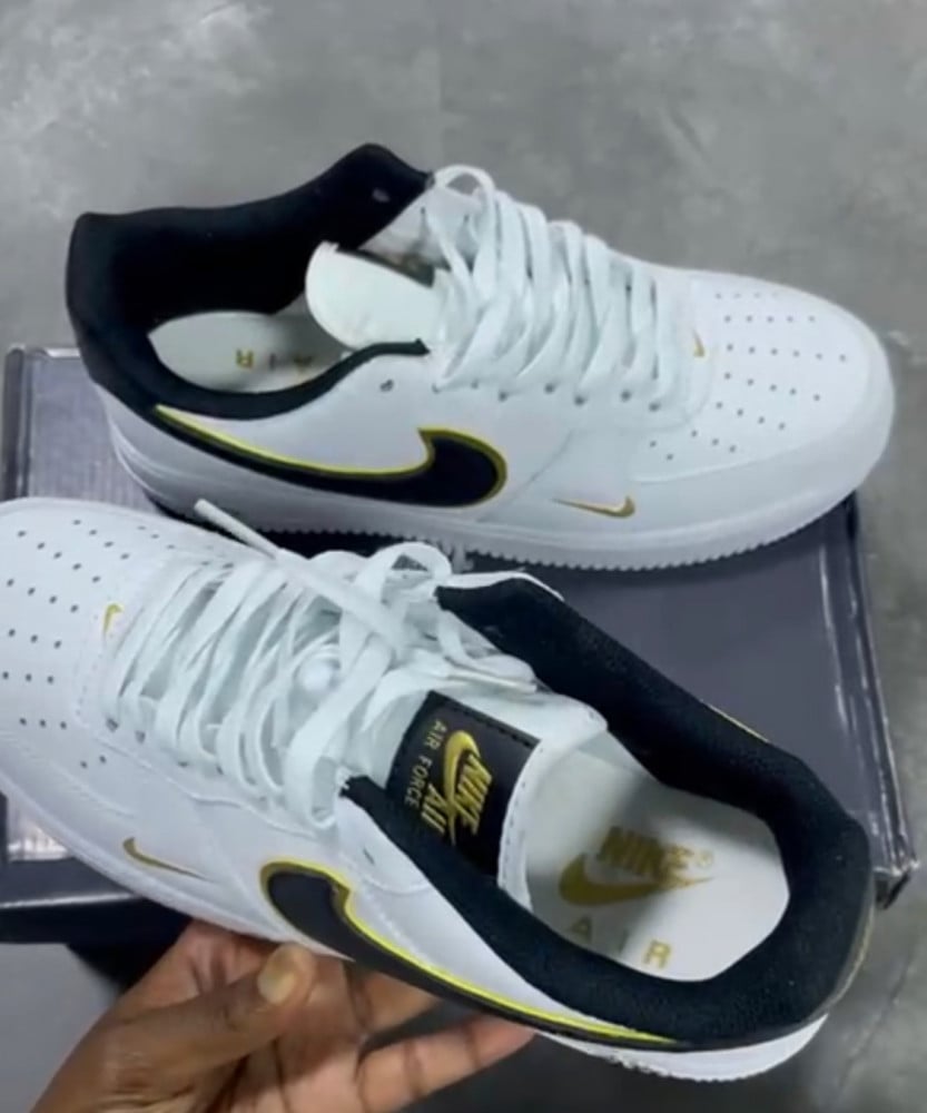 Nike Air Force 1 Metallic Gold