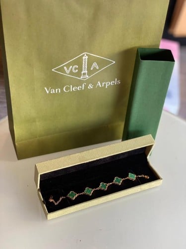 اسواره Van Cleef حلق اخضر