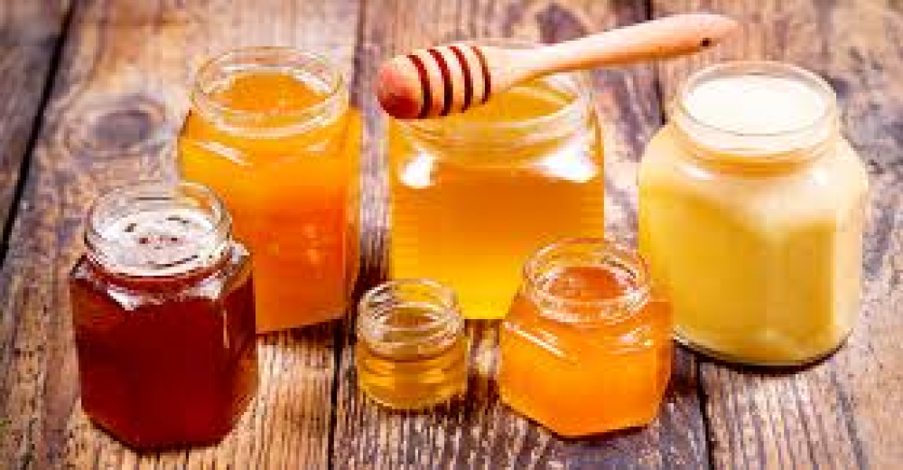 أنواع العسل وفوائدها: من السدر إلى العسل الأبيض القرقيزي