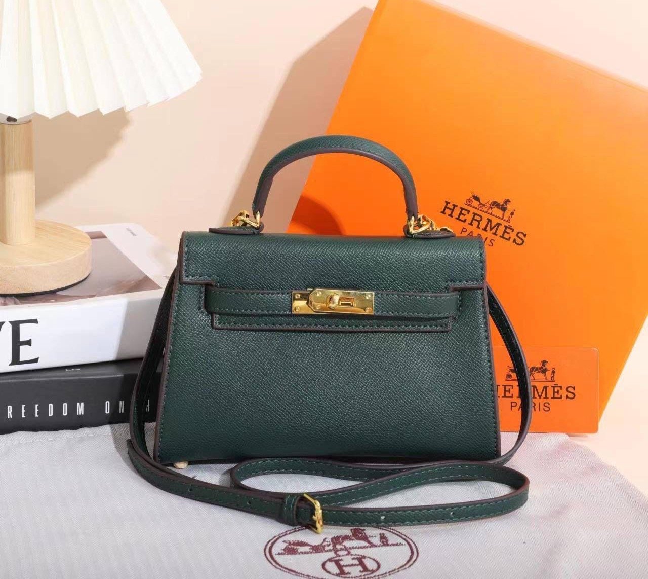شنطة ايرميز كيلي - Hermès Kelly Bag