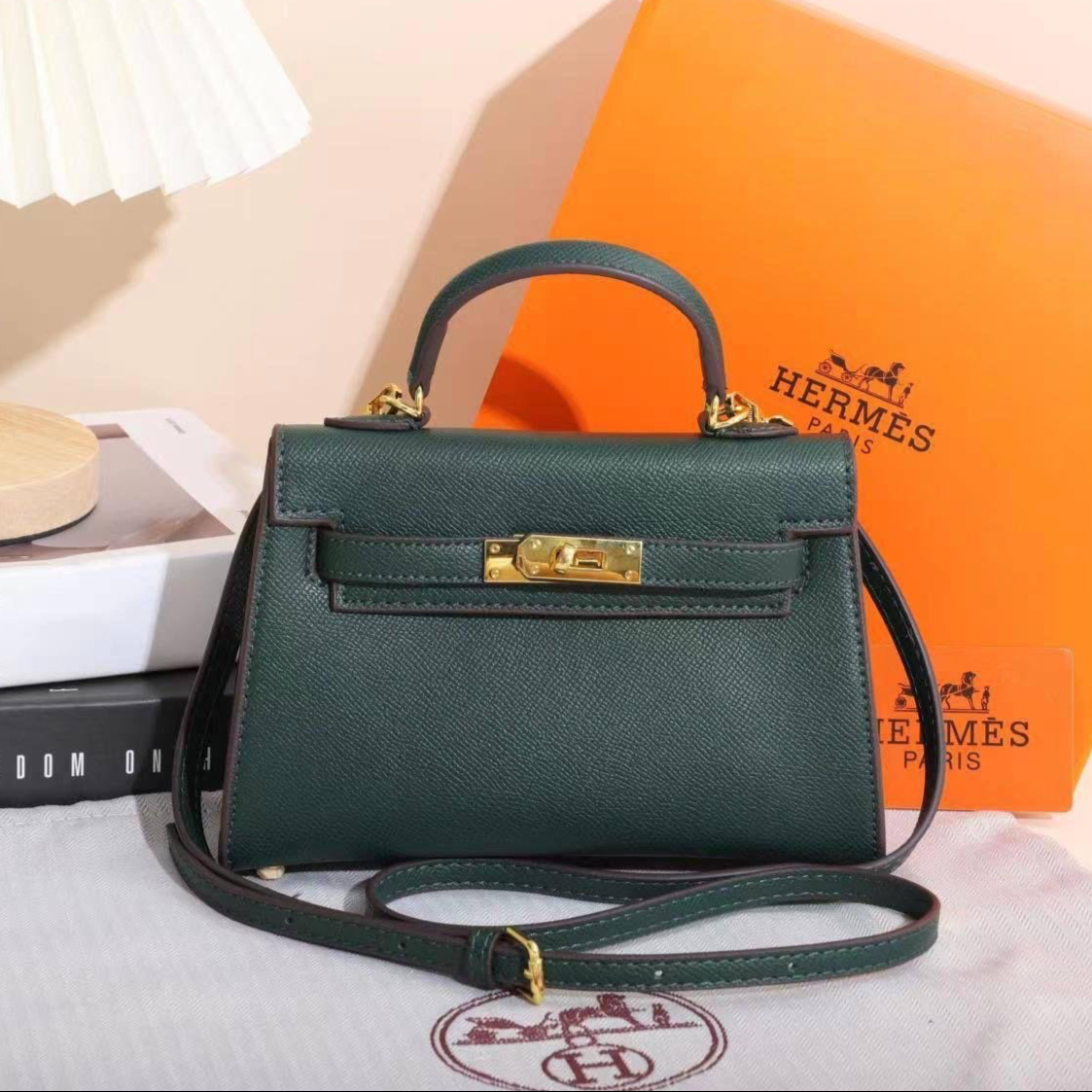 شنطة ايرميز كيلي - Hermès Kelly Bag