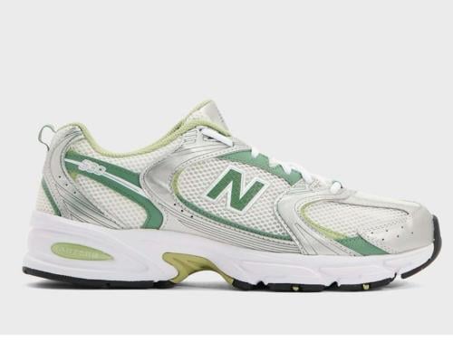 NEW BALANCE 530 sneakers