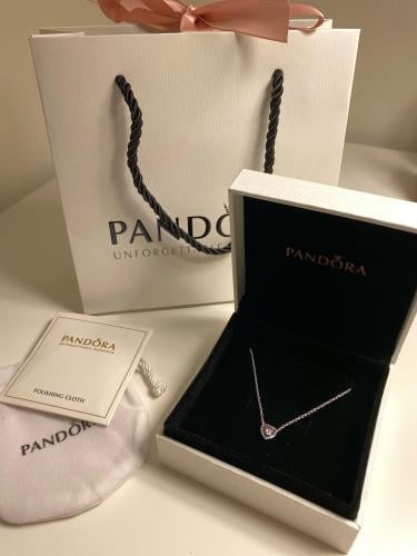 عقد PANDORA الفضي