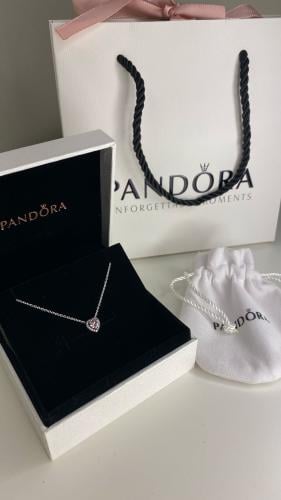 عقد PANDORA الفضي
