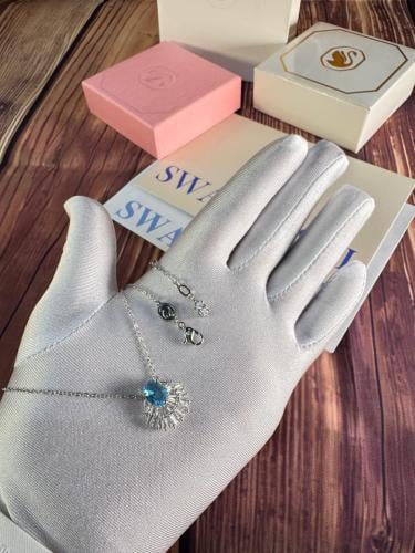 سلسال SWAROVSKI بحجر أزرق