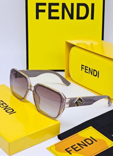 نظارات FENDI