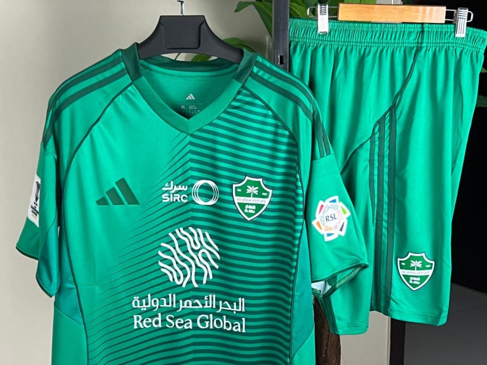 طقم الاهلي السعودي مع جميع الرعايات  2026
