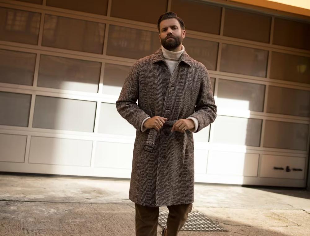 موديلات الملابس الشتوية: كيف تختار الإطلالة المناسبة دون الوقوع في فخ الصيحات المؤقتة؟