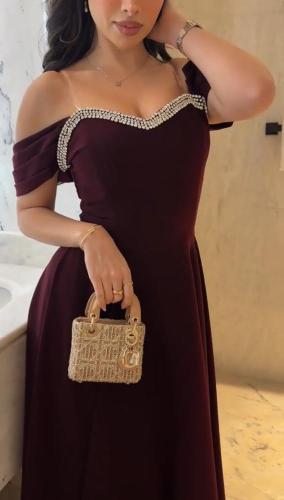 فستان سهره عنابي الداكن