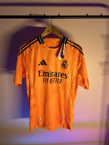 قميص نادي مدريد الاحتياطي 24/25